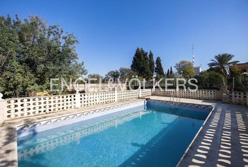 Foto 46840d9c-b5ff-4c36-9512-69558d0ed03e. Casa amb calefacció aparcament piscina a Núcleo Urbano Pobla de Vallbona (la)