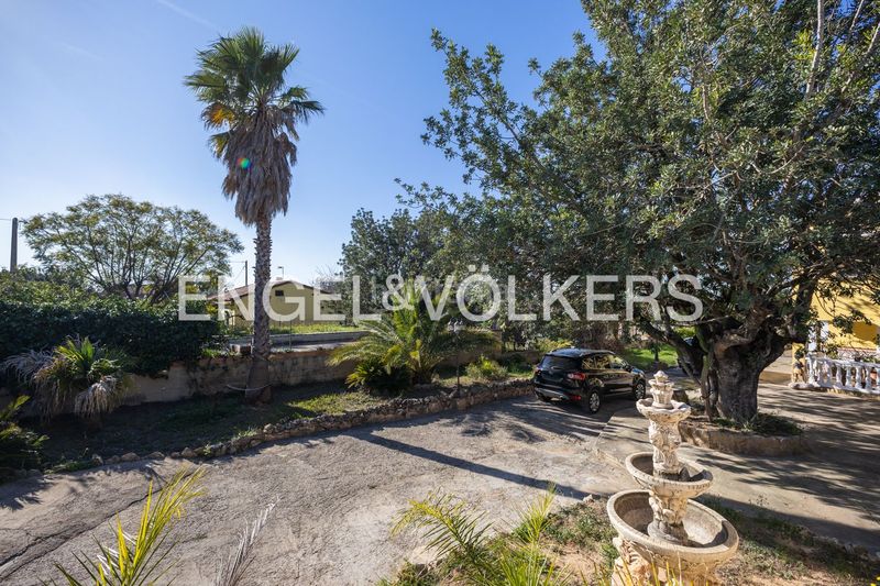 Foto ebc564e2-3dd2-41f8-86ef-9631fbd27278. Casa amb calefacció aparcament piscina a Núcleo Urbano Pobla de Vallbona (la)
