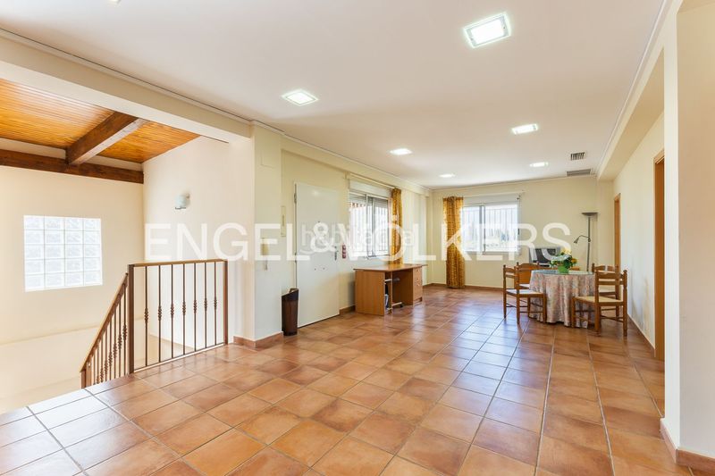 Foto a736a551-c041-4b48-afed-11a681469671. Casa amb calefacció aparcament a Pobla Llarga (la)