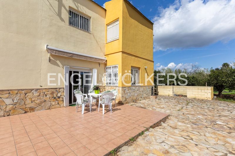 Foto da49549b-39a7-400d-a394-32eff4a6399b. Casa amb calefacció aparcament a Pobla Llarga (la)