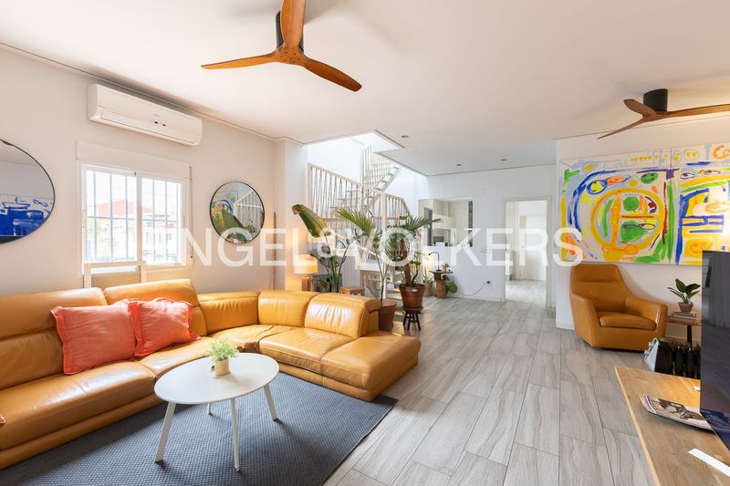 Foto 01b39d24-e8c0-4b09-9460-528511a3afa5. Casa amb calefacció a El Cabanyal-El Canyamelar Valencia