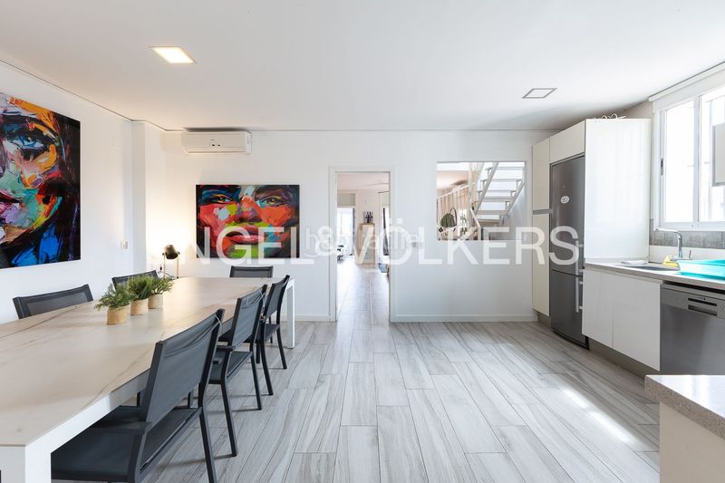 Foto 71f7bed0-a962-4c54-a361-ad01cb0ad4e9. Casa amb calefacció a El Cabanyal-El Canyamelar Valencia