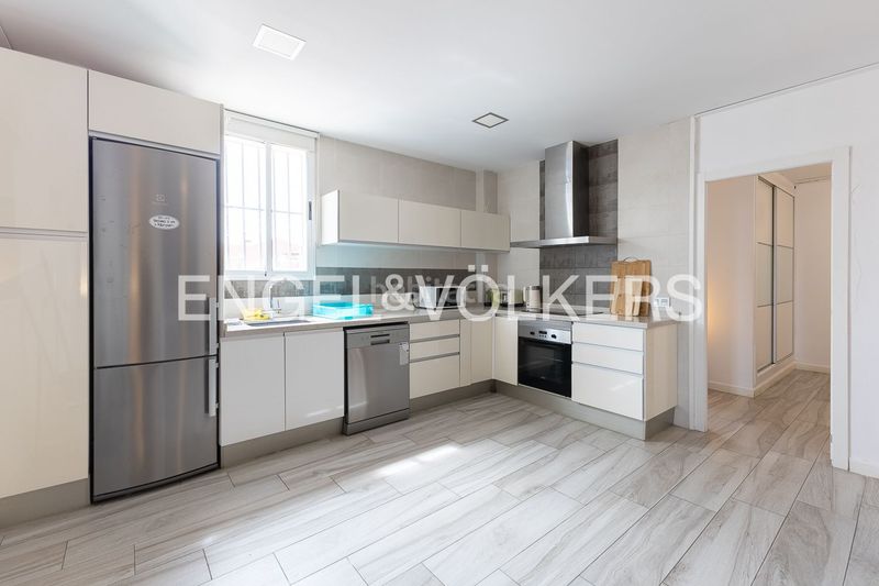 Foto a54ec94c-4015-4b4d-8ea9-1bd48d729542. Casa amb calefacció a El Cabanyal-El Canyamelar Valencia