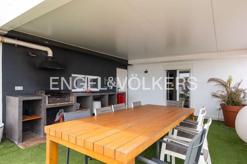 Foto c5a00cfd-86c0-4657-aca6-0ea6f1e44984. Casa amb calefacció a El Cabanyal-El Canyamelar Valencia