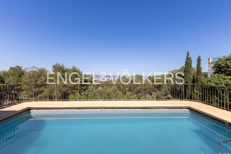 Foto a3183fb2-5adf-40fe-980a-784e8a6d3090. Casa amb calefacció aparcament piscina a Cap Martí - El Tossalet - Pinomar Xàbia