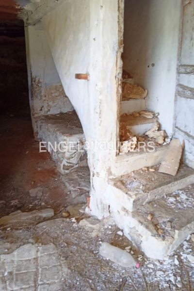 Foto c7a208bf-a5b6-4616-a2ef-38df57a844c2. Terreny residencial a Chelva