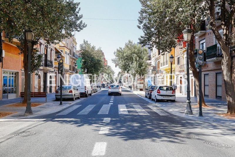 Foto e5c61b6c-3244-4bbb-b71f-f4652bf68532. Pis amb calefacció a El Cabanyal-El Canyamelar Valencia
