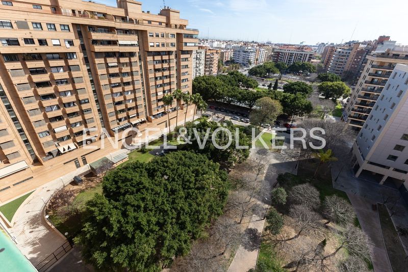 Foto 188820ed-df93-4837-9301-b3e88af85102. Pis amb calefacció aparcament a Penya-Roja - Avda. Francia Valencia