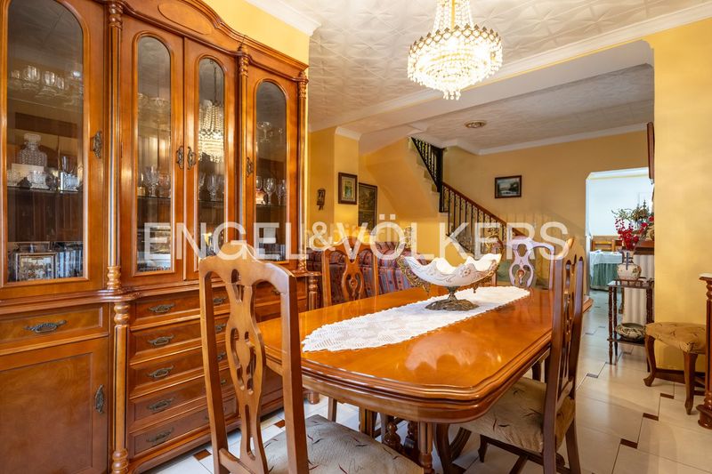 Foto a0f1a650-eb47-44f1-8400-2fe3a95979e0. Casa adossada amb calefacció a El Puerto Dénia