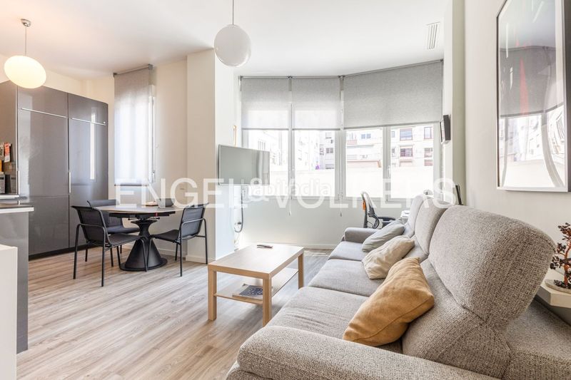 Piso oportunidad única en gran vía para inversores vivienda reformada de dos dormitorios y dos baños, amueblada y totalmente equipada en Valencia