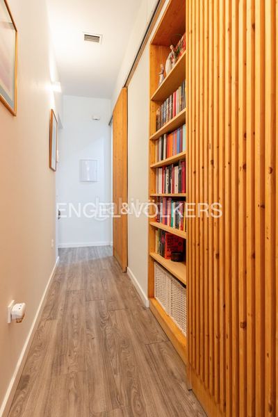 Piso oportunidad única en gran vía para inversores vivienda reformada de dos dormitorios y dos baños, amueblada y totalmente equipada en Valencia - Imagen 12