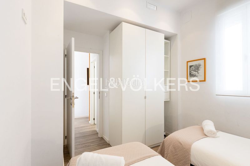 Piso oportunidad única en gran vía para inversores vivienda reformada de dos dormitorios y dos baños, amueblada y totalmente equipada en Valencia - Imagen 21
