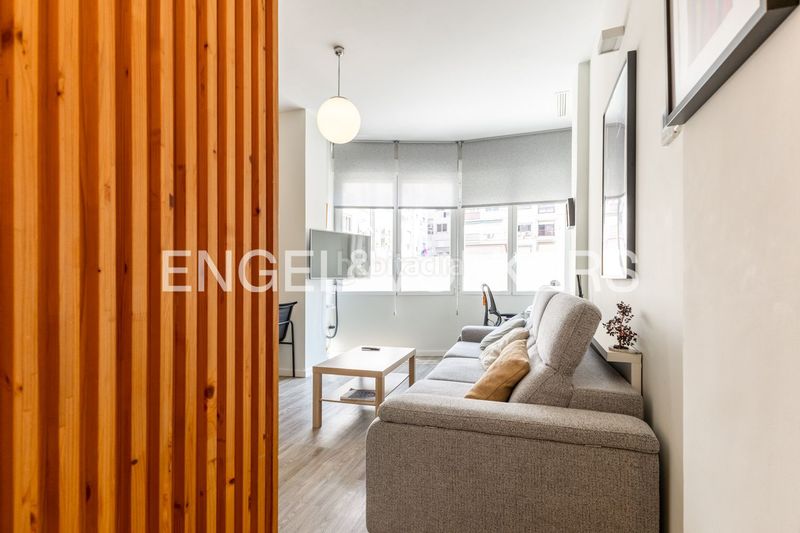 Piso oportunidad única en gran vía para inversores vivienda reformada de dos dormitorios y dos baños, amueblada y totalmente equipada en Valencia - Imagen 3