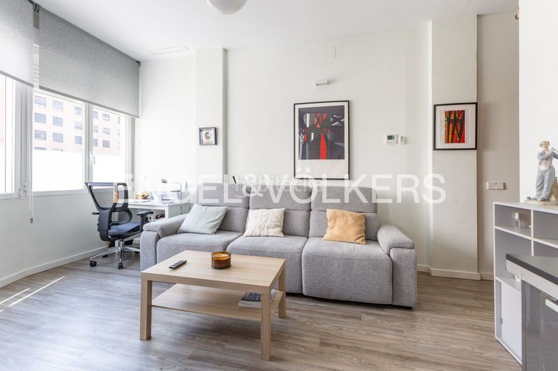 Piso oportunidad única en gran vía para inversores vivienda reformada de dos dormitorios y dos baños, amueblada y totalmente equipada en Valencia - Imagen 6