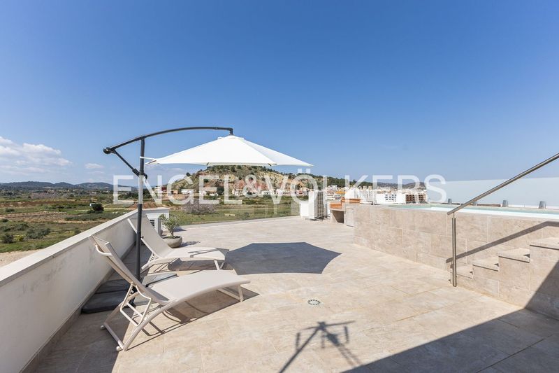 Foto d0cf94c9-3a6c-4654-b1c9-b40c66c7be81. Casa amb calefacció aparcament piscina a Real de Montroi