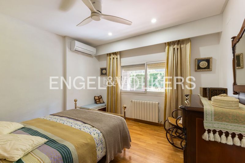 Foto 2d0c3dbf-d7a3-4b60-894c-2a7f22d7382d. Casa amb calefacció aparcament piscina a Montesol Eliana (l´)