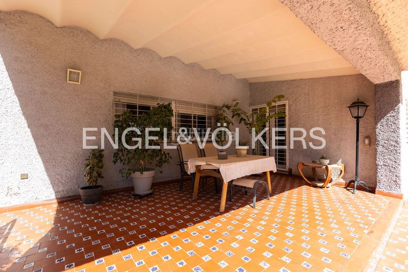 Foto 93899487-3c28-4bfc-9951-68a435507f32. Casa amb calefacció aparcament piscina a Montesol Eliana (l´)