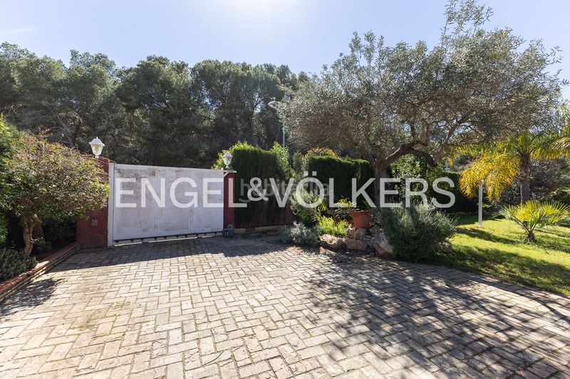 Foto a25608a6-673a-4385-ae37-7fe291fb49b3. Casa amb calefacció aparcament piscina a Montesol Eliana (l´)