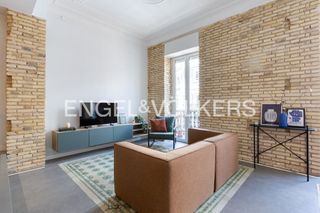 Rent Flat  Carrer de ciscar. Piso moderno con mucho encanto ubicado en gran vía