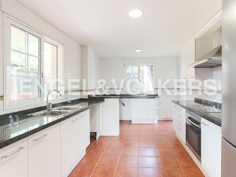 Foto 51afc602-e70c-49e3-99db-00f12124e23e. Casa amb calefacció aparcament piscina a La Cañada Paterna