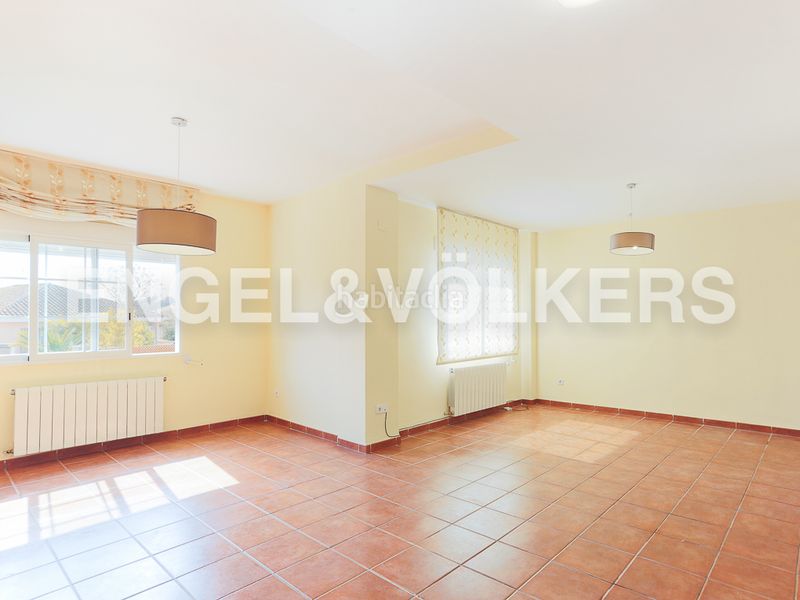 Foto d80c4ad3-f599-4211-a01d-b0c83a809869. Casa amb calefacció aparcament piscina a La Cañada Paterna