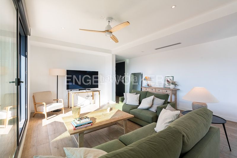 Foto 0baabf12-3dc7-4331-bc40-9c718d9707f9. Lloguer casa amb calefacció aparcament piscina a Bétera