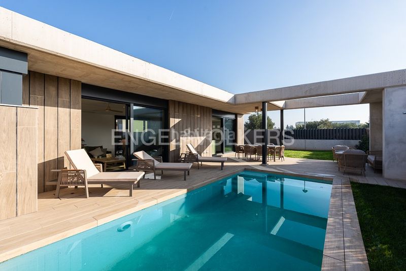 Foto 27099e77-1ee4-4a5f-860c-e1e7ab25f49c. Lloguer casa amb calefacció aparcament piscina a Bétera