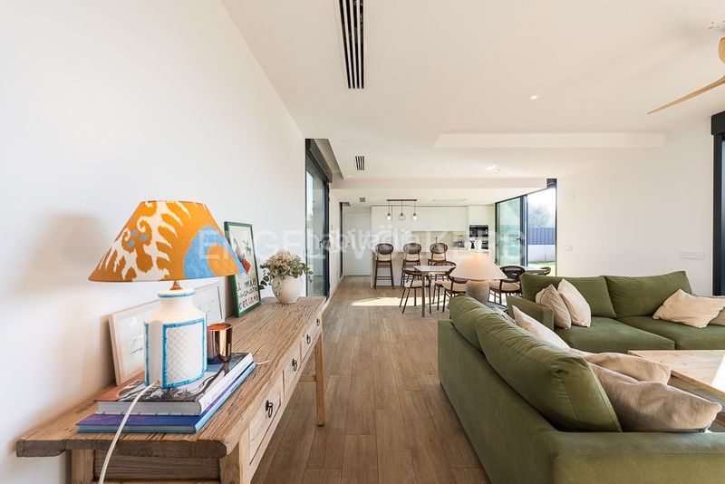 Foto 40b31783-f16d-4a18-b8e9-c23249b29f82. Lloguer casa amb calefacció aparcament piscina a Bétera