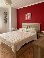 Rent Flat in Caudete de las Fuentes. Amplio piso con la terraza en masalavés