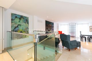 Rent Penthouse  Carrer d'isabel la catòlica. Dúplex con espectacular terraza en pla del remei