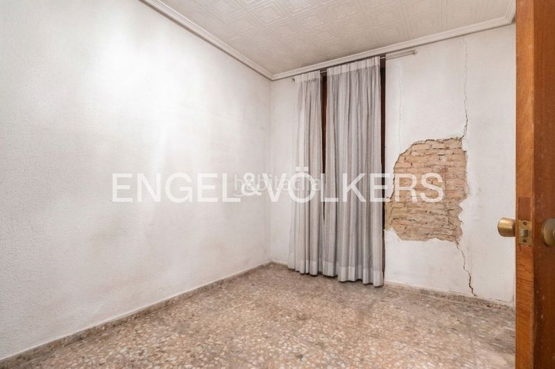 Foto 7f719b32-4c86-4a31-921a-7fe3a0c4b1b3. Casa amb calefacció a Barrio de Patraix Valencia