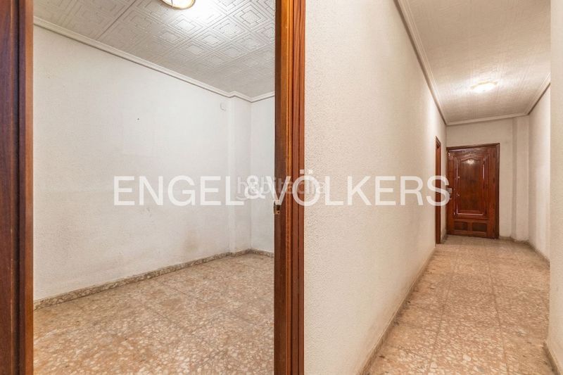 Foto a298c109-4503-44a9-996c-2e1a14f5a49a. Casa amb calefacció a Barrio de Patraix Valencia