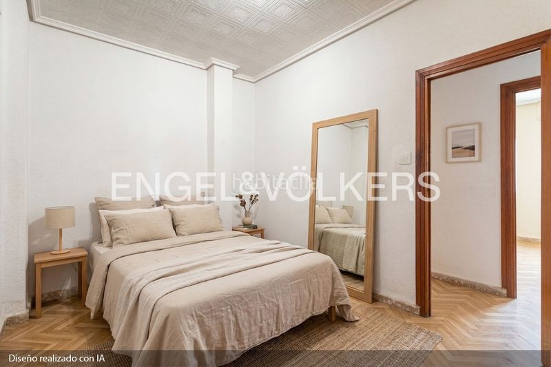 Foto bc08d28e-7c89-4bad-8161-ca9d361cb6e4. Casa amb calefacció a Barrio de Patraix Valencia