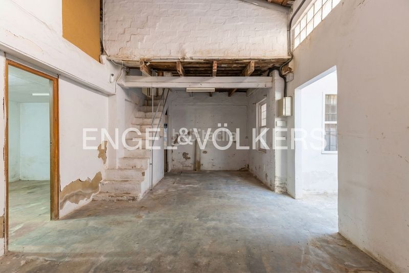 Foto bf50aebd-2087-4480-a523-bf35d2076112. Casa amb calefacció a Barrio de Patraix Valencia