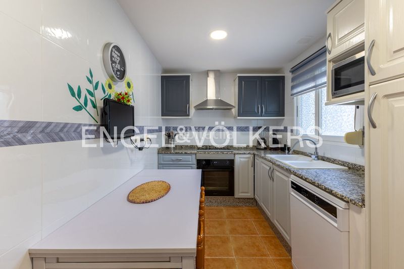 Foto 594d93b1-ca9f-4e2a-9e01-7174fa1fcf08. Pis amb calefacció aparcament a Tavernes Blanques