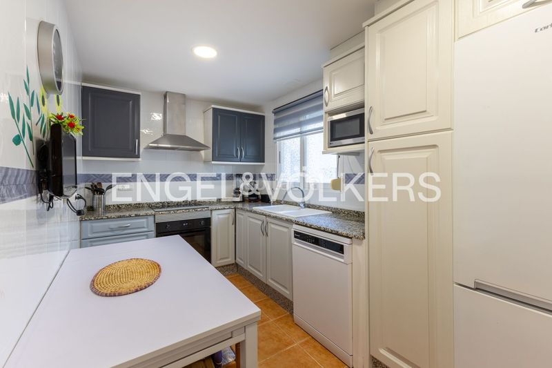 Foto adbf5121-f93f-4e84-aed2-b8f2df651a49. Pis amb calefacció aparcament a Tavernes Blanques