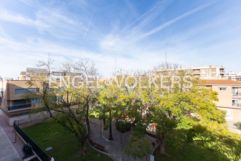 Foto c4ead5fc-09d5-41b3-a980-6723e95a04c3. Pis amb calefacció aparcament a Tavernes Blanques