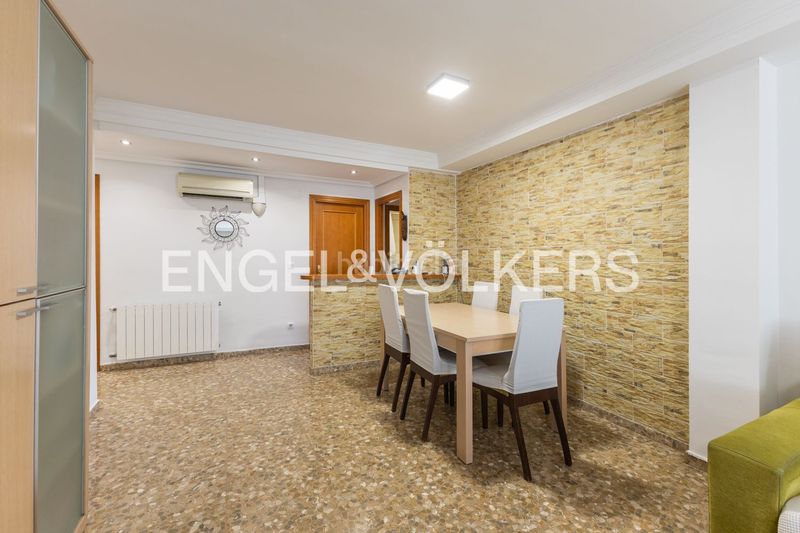 Foto e9951576-6d47-4bb1-be8d-593922644d81. Pis amb calefacció aparcament a Tavernes Blanques