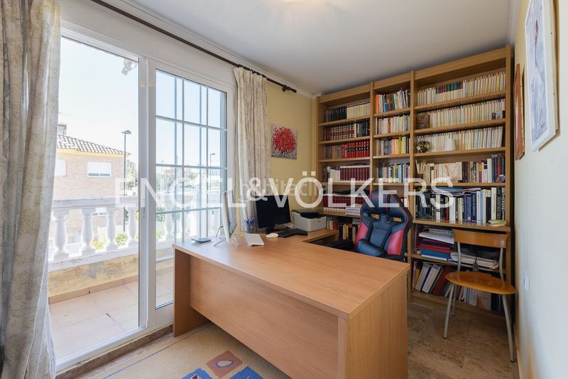 Foto 084ca0a5-94f8-4f97-940c-d88171235528. Casa amb calefacció aparcament a El Vedat - Santa Apolonia Torrent