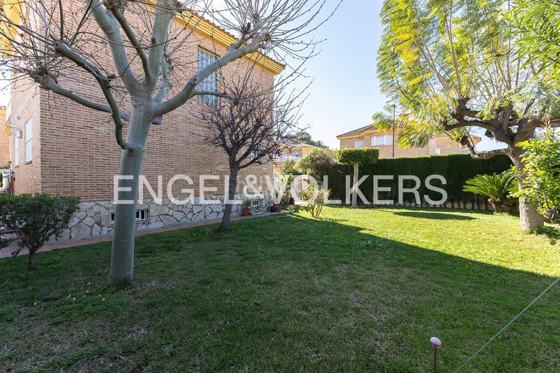 Foto ca0a69a5-68f6-47ea-bf5e-f143ec442eb8. Casa amb calefacció aparcament a El Vedat - Santa Apolonia Torrent
