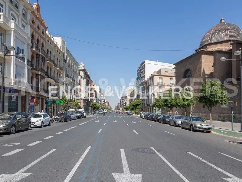 Apartamento alta rentabilidad! inversión perfecta cerca de ciudad ciencias en Valencia - Imagen 16