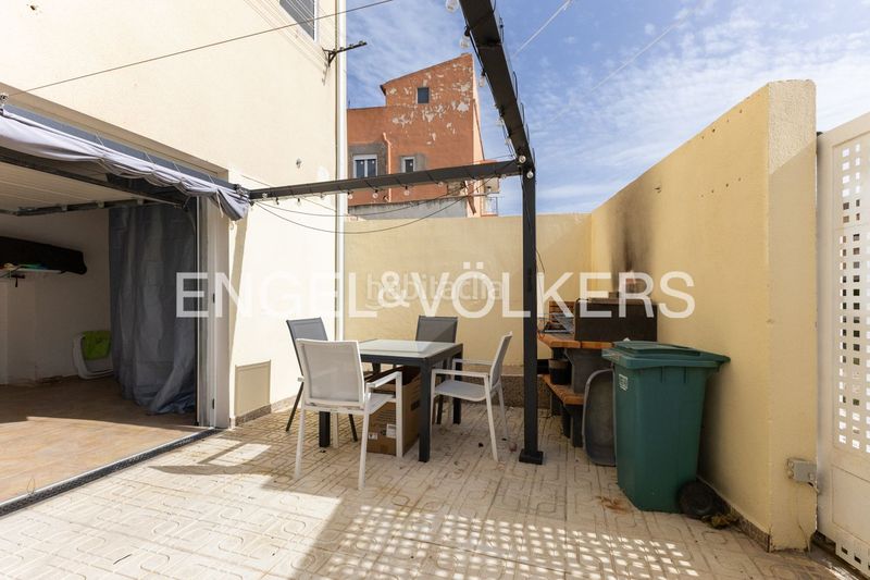 Foto 4e8f0190-12b9-4e09-b98c-5dced9be8dd6. Casa amb calefacció aparcament a Requena