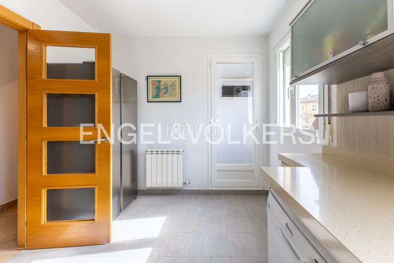 Foto a1fe98f0-8d30-4336-8d96-753c557c4143. Casa amb calefacció aparcament a Requena