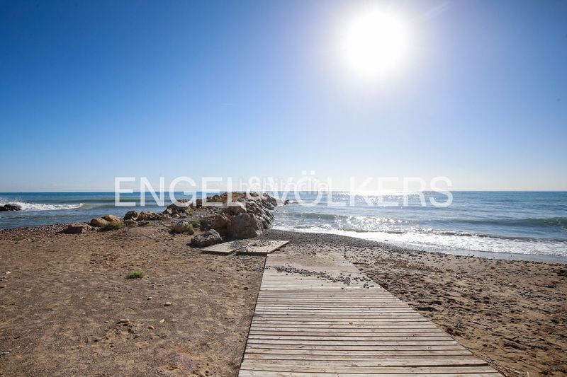Foto 465a16b5-8215-4807-aab5-ee4bd5534ce7. Àtic amb calefacció aparcament piscina a Playa del Puig El Puig de Santa Maria