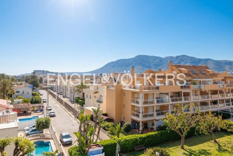 Foto a4961b1a-cef7-4f35-ace4-5aea0d96b74d. Àtic amb calefacció aparcament piscina a Les Bassetes - El Marjal Dénia