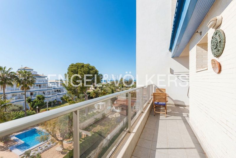 Foto e2f7da90-b687-42db-9412-f9ef912e7a03. Àtic amb calefacció aparcament piscina a Les Bassetes - El Marjal Dénia