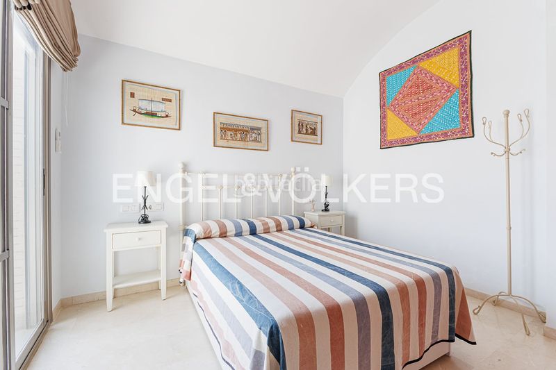 Foto ee62d5c1-8970-4b83-aba7-a82a92f08764. Àtic amb calefacció aparcament piscina a Les Bassetes - El Marjal Dénia