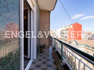 Lloguer Pis  Carrer del mestre aguilar. Amplia vivienda con garaje en maestro aguilar