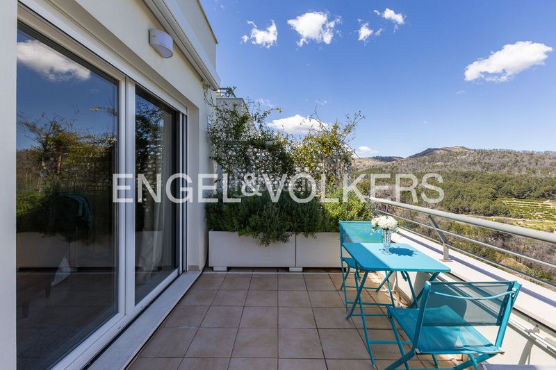 Foto 288b2611-68be-492f-b44b-157f645581ff. Pis amb calefacció aparcament piscina a Ador