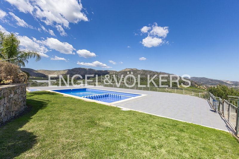 Foto 803d2782-1ffd-46d3-ac6f-9ae504bbd74b. Pis amb calefacció aparcament piscina a Ador